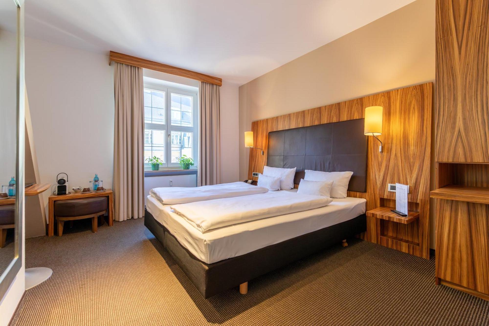 Herzogshof - Boutique-Hotel Am Dom Regensburg Quarto foto